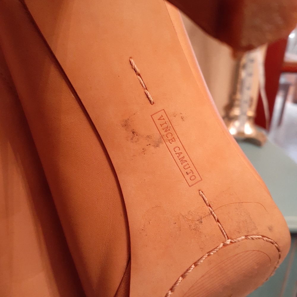 Vince Camuto - Picture 6 of 7